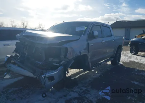 2014 Toyota Tundra Limited 5.7L V8 z USA, uszkodzony, nr VIN 5TFHW5F10EX401819